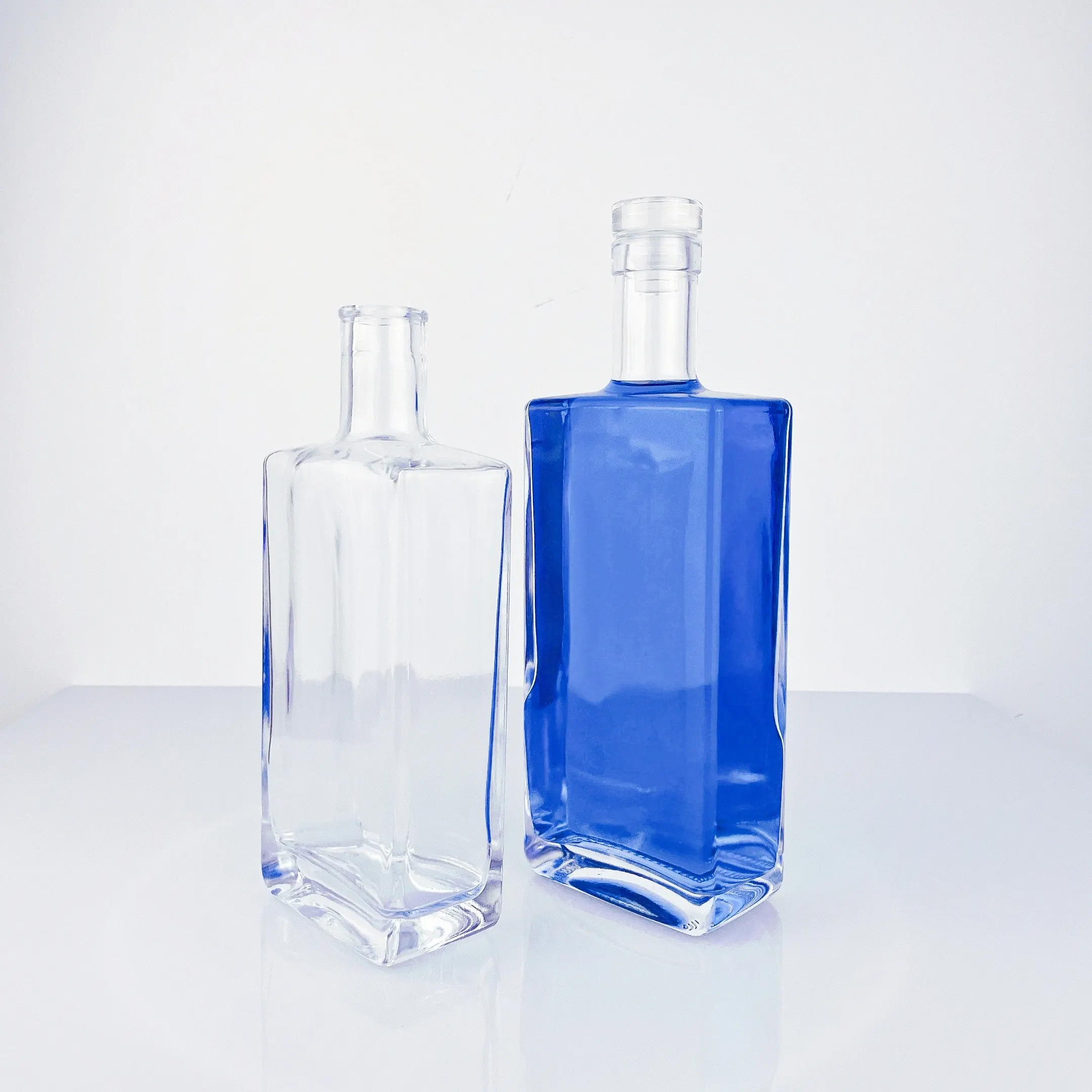 Bottiglie di Vetro Long Island da 500ml e 700ml per Gin, Whisky e Vodka con tappo